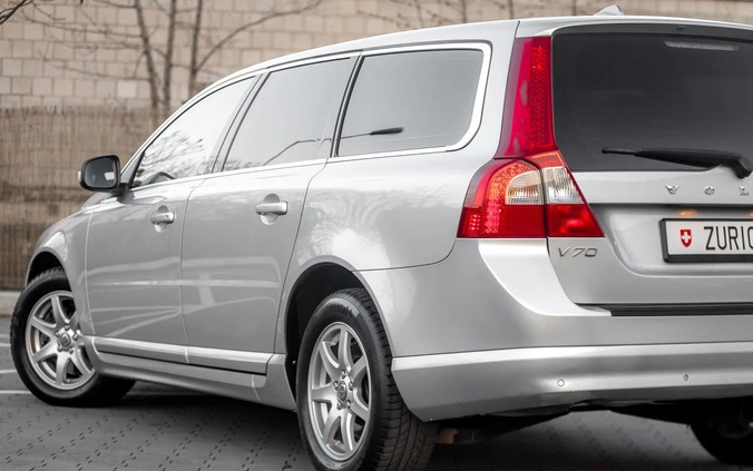 Volvo V70 cena 27900 przebieg: 276326, rok produkcji 2011 z Radom małe 631